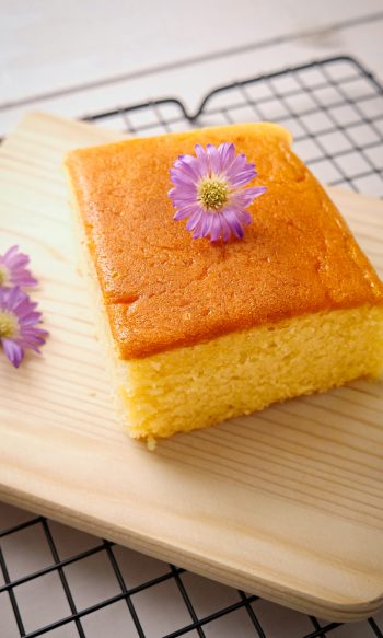 Original Plain Sour Cream Buttercake